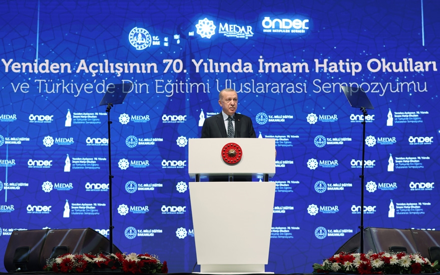 Yeniden Açılışının 70. Yılında İmam Hatip Okulları ve Türkiye