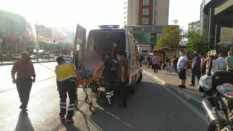 Bursa’da taksici ile yolcu arasında çıkan kavgada şoför bıçakla yaralandı
