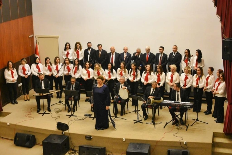 Yenişehir’de öğretmenlerden muhteşem konser
