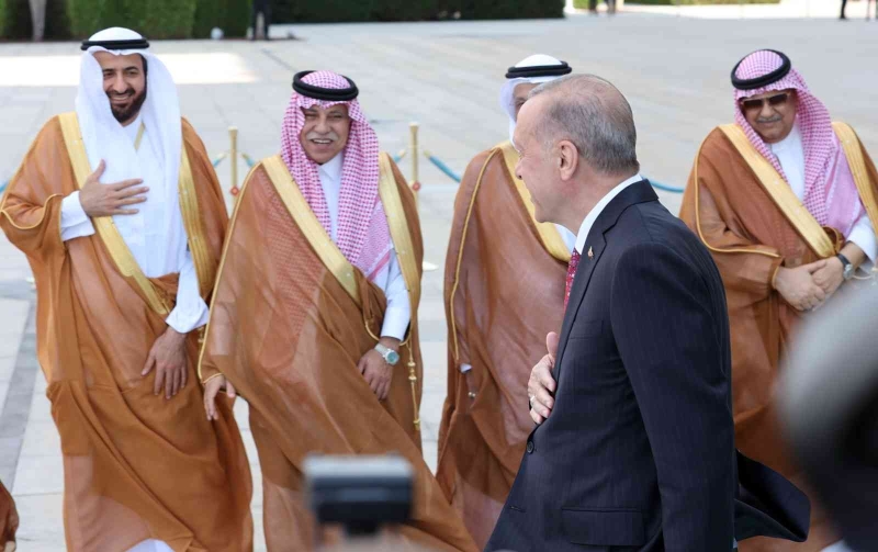 Cumhurbaşkanı Erdoğan, Suudi Arabistan Veliaht Prensi Selman’ı resmi törenle karşıladı
