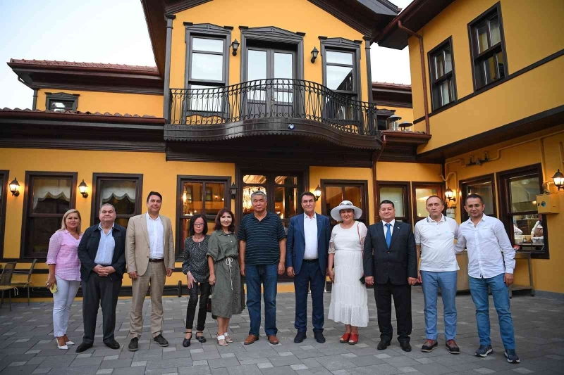 Türk dünyası sinema sektörü Osmangazi’de buluştu
