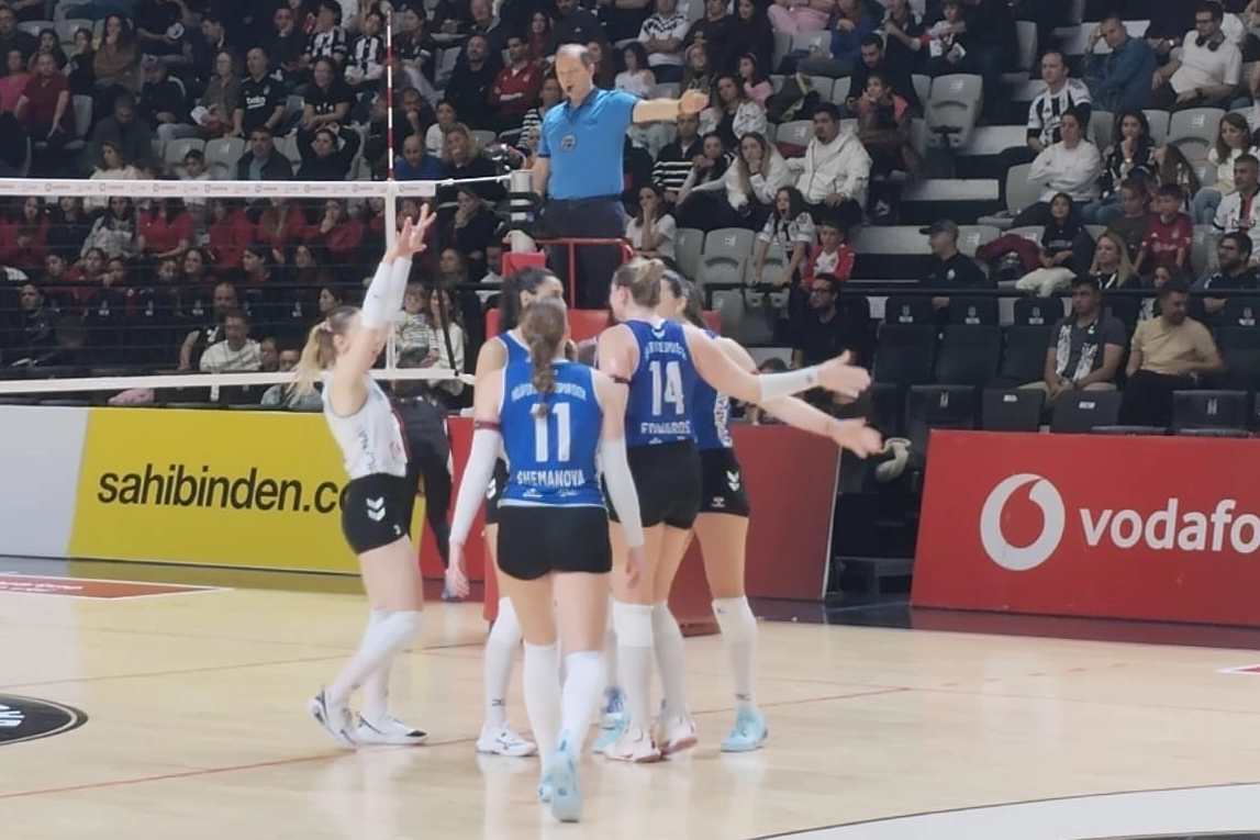 Nilüferli sultanlar filede Beşiktaş’ı set vermeden geçti